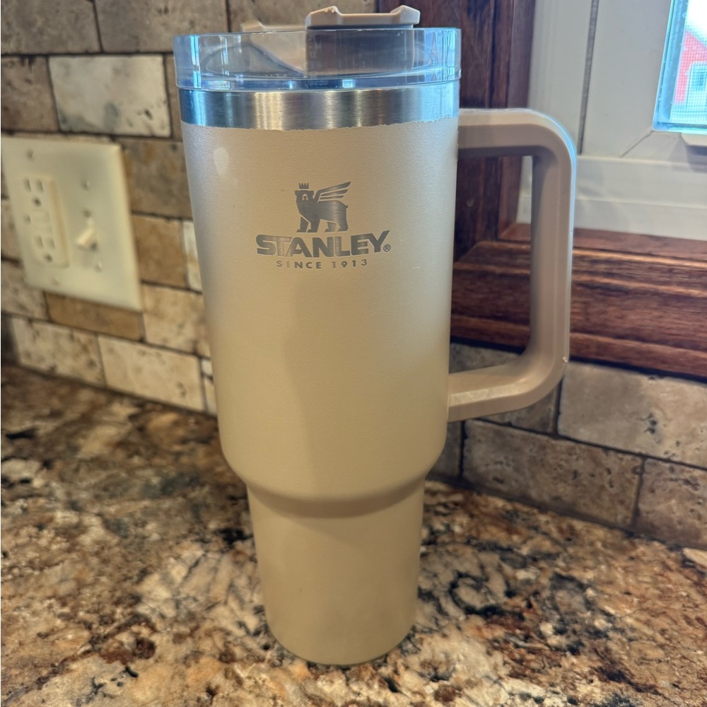 Stanley Beige Travel Mug with Handle